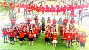 Hoạt động trải nghiệm của khối 3 tuổi chào mừng ngày 26/3