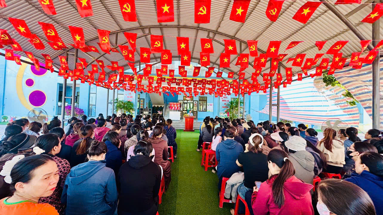 Trường Mầm non Kỳ Ninh tổ chức hội nghị phụ huynh học sinh đầu năm học 2025-2026